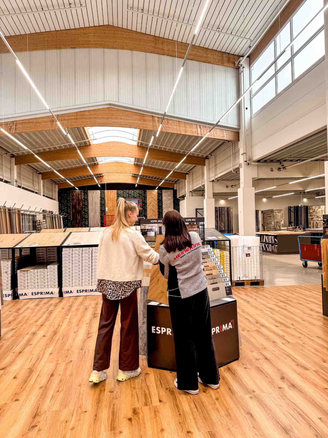 Azubi bei der Arbeit – Ausbildung bei Heineking Raumgestaltung in Landesbergen