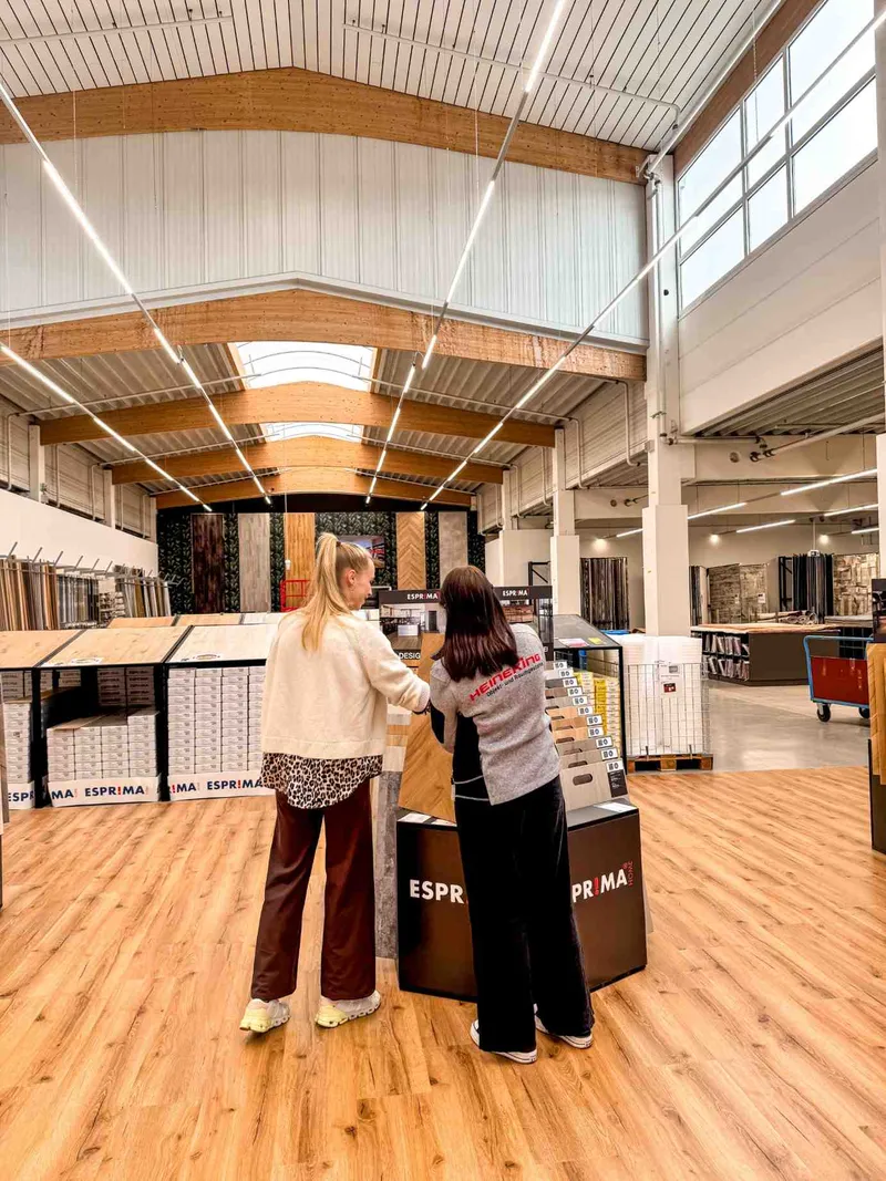 Azubi bei der Arbeit – Ausbildung bei Heineking Raumgestaltung in Landesbergen