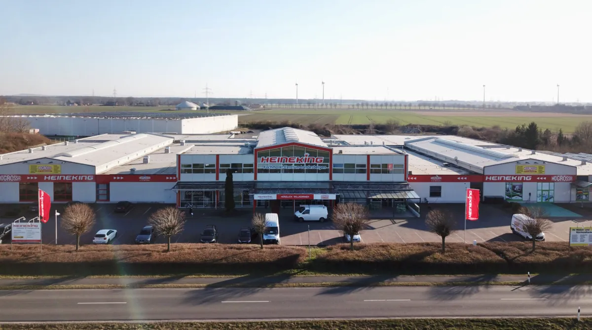 Heineking Fachmarkt-Zentrum Landesbergen – Außenansicht des Fachmarkts für Raumgestaltung