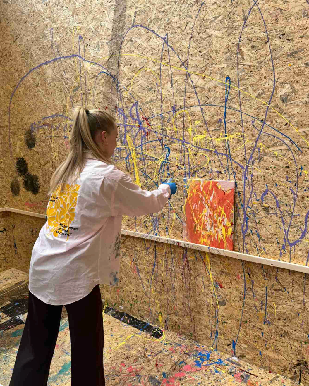 HARKE-Reporter im Farbrausch: Action Painting bei Heineking in Landesbergen