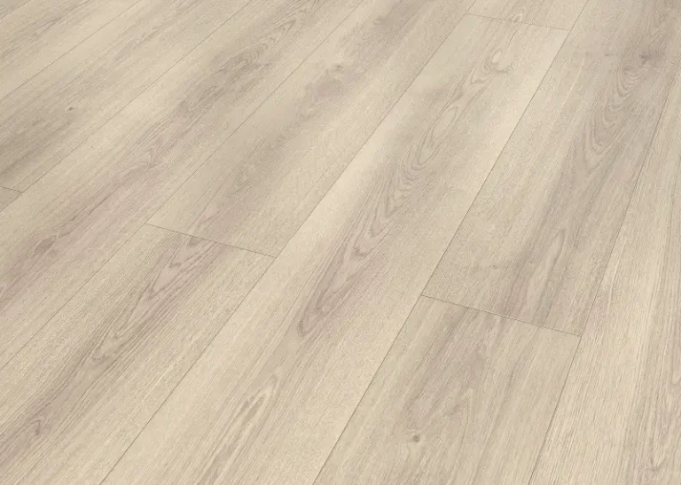 Laminat Esprima Aqua Design Floor Norma – Eiche Classic hellgrau – Bodenbelag bei Heineking Landesbergen